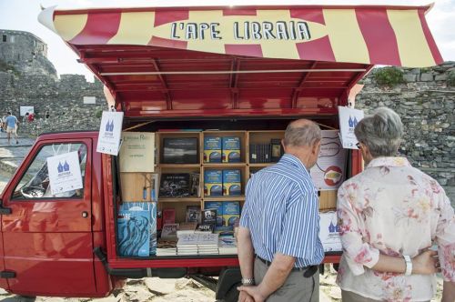 L'Ape Libraia Bartlebee di Alessandro Lana